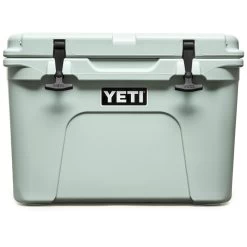 Yeti Tundra 35 Hard Cooler -Outdoors Equip Shop Tundra 35 Sagebrush Front 2400x2400 1